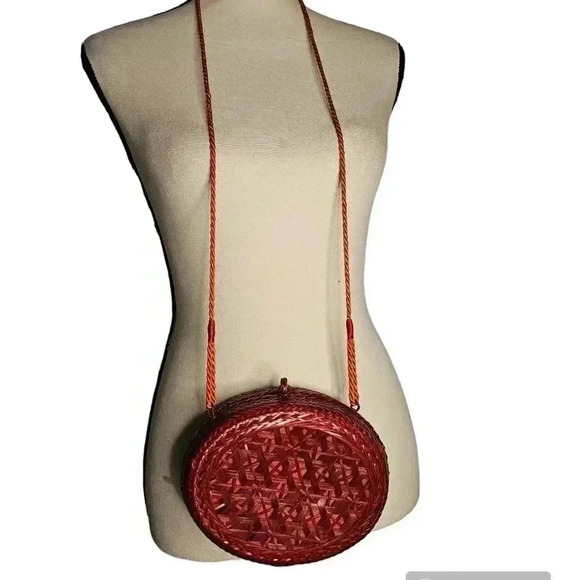 Bloomingdale's Crossbody Bag NWOT - Picture 2 of 5